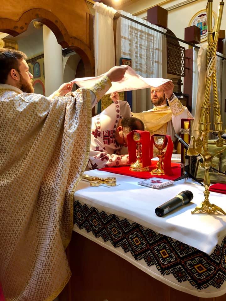 Владика Гліб Лончина відслужив першу недільну Літургію в Паризькій катедрі у якості Апостольського Адміністратора