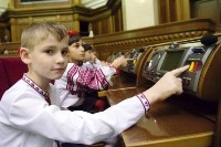 За важливі закони у ВРУ проголосували діти з Карітасу.(ФОТО)