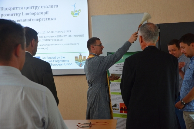 В Івано-Франківську освятили Центр реалізації «Вінця» Божого Створіння