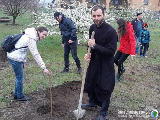 Екологічна акція «Посади дерево миру» у м. Херсон