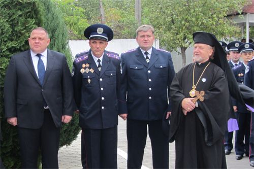  На Волині єпископ УГКЦ і УПЦ КП освятили основу скульптури Матері Божої