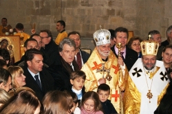 Українці, що проживають у Франції відслужили першу службу у новопридбаному храмі святих Бориса і Глі