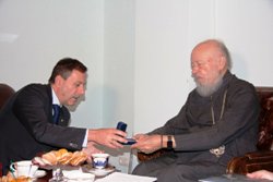 Митрополит Володимир зустрівся з Послом Італійської Республіки в Україні
