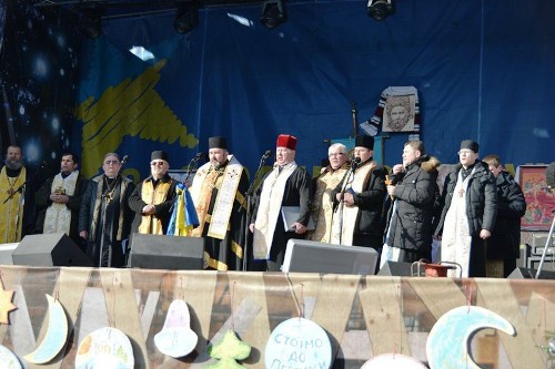 Єпископ Коломийсько-Чернівецької УГКЦ в четвер очолив молитву за Україну на Майдані Незалежності