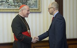 Арсеній Яценюк високо цінує візит кардинала Кристофа Шенборна до України