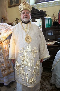 Архиєрейські ризи у вигляді соломи для того щоб людина усвідомила є зігріта Божим теплом і достатком