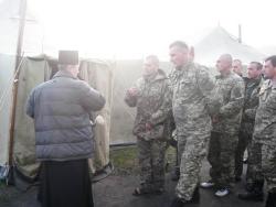 Івано-Франківська молодь УГКЦ  провела духовну зустріч з військовими на полігонію.(ФОТО)