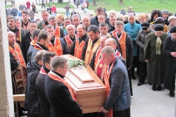 З отцем Василем Поточняком прощаються на Львівщині