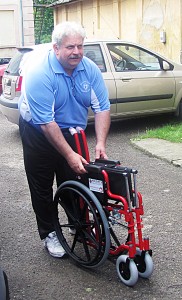 З Канади передали понад 30 інвалідних візків для поранених воїнів АТО