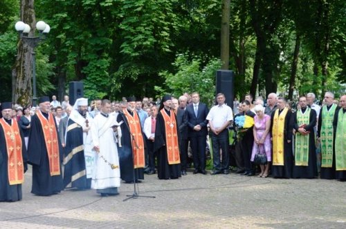Івано-Франківськ: Патріарх Святослав відправив у Меморіальному сквері панахиду за загиблими Героями