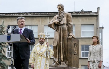 У церемонії відкриття пам’ятника Митрополиту Андрею Шептицькому у Львові взяв участь Президент(ФОТО)