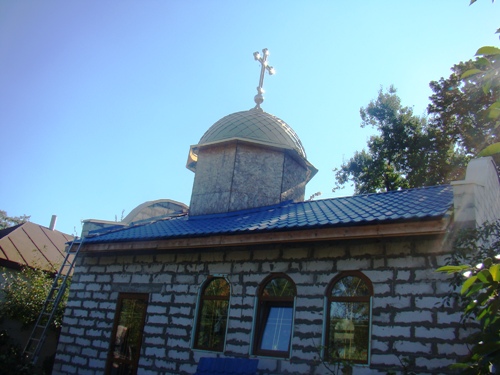 У Кременчуку відбулося освячення хреста Господнього і встановлення куполу на капличці.(ФОТО)