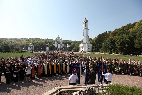 Триває VII всеукраїнське військове паломництво до Зарваниці.(ФОТО)