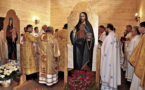 Закарпаття: новий храм УГКЦ, який постав на місці згорілої святині освятили в Дорі