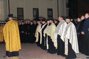 Молитовною ходою вшанували Митрополита Андрея Шептицького  у Тернополі.(ФОТО)