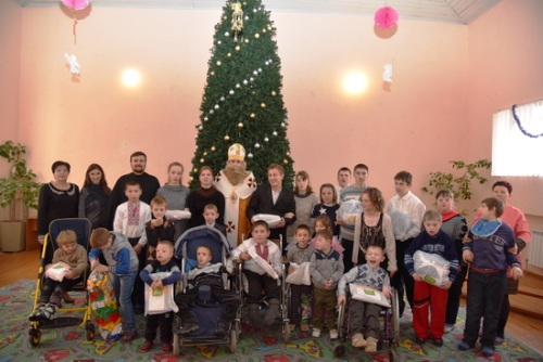 Благодійну акцію на свято Миколая провели Тернопільський та Хмельницький «Карітаси».(ФОТО,ВІДЕО)