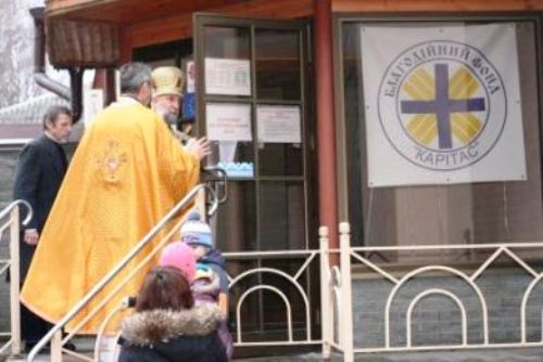 У БФ“Карітас Донецьк” відкрили Двері милосердя 