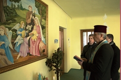 Греко-католицька громада селища Отинія в черговий раз відправила допомогу в зону АТО.(ФОТО) Греко-католицька громада селища Отинія в черговий раз відправила допомогу в зону АТО.(ФОТО)
