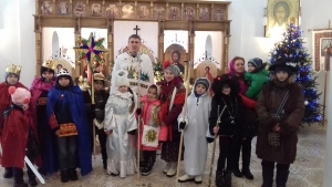 “У нас такого ніколи не було”,- селищний голова Херсонщини у подячному слові до колядників