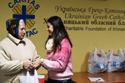 Карітас-Хмельницький провів благодійну акцію «Подаруй добро ближньому»