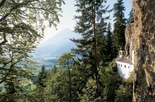 В Австрії відкрили вакансію самітника.(ФОТО)