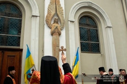 У Дрогобичі молились панахиду за загиблими на Майдані.(ФОТО)