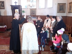 Стрітенські свічки українцям Будапешту посвятив владика Йосиф Мілян