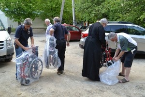 Для українців з особливими потребами Канадські благодійники передали інвалідні візки