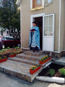 У лікарняній Благовіщенській каплиці м. Долини відбулося святкове Богослужіння в подяку за дар життя