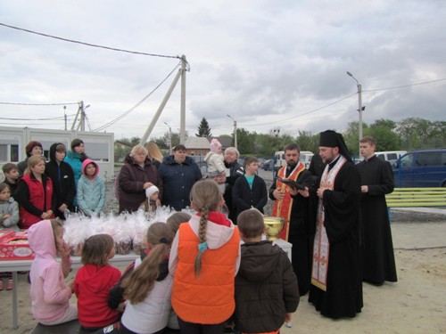 Великдень у містечку для вимушених переселенців.(ФОТО)