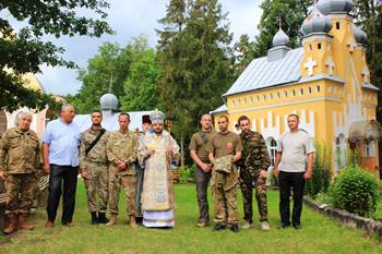 В паломництві до відпустового місця в Биличах взяли участь воїни АТО та їх родини.(ФОТО)
