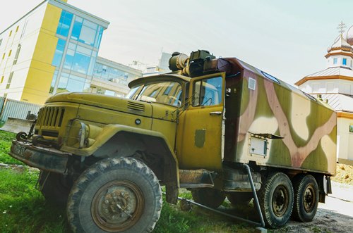 Інженерів УКУ нагородили грамотами за виготовлення мобільного прально-банного комплексу.(ФОТО)