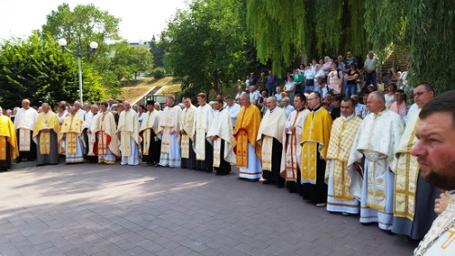 Тернопіль: празник св. Володимира відзначили урочистою ходою та водосвяттям.(ФОТО,ВІДЕО)