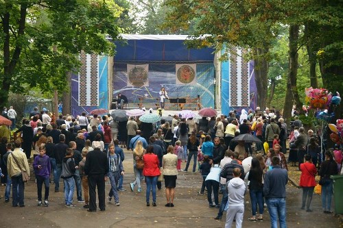 У Коломиї розпочався перший молодіжний християнський фестиваль “Вдячні Господу за пісню” У Коломиї розпочався перший молодіжний християнський фестиваль “Вдячні Господу за пісню”