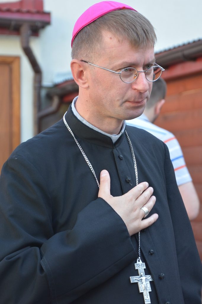 Єпископ Едварда Кава: Люди на Сході втомилися, а отже, є надія, що вже незабаром усі втомляться і війна нарешті закінчиться