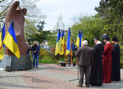В Івано-Франківську відбулося віче-реквієм та панахида за жертвами Чорнобильської катастрофи