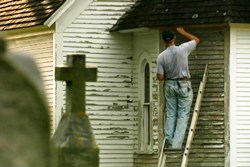 Відновлюючи стару церкву, хворий на рак отримав зцілення(ФОТО,ВІДЕО)