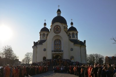 Хресна дорога в м. Коломия зібрала тисячі вірян 
