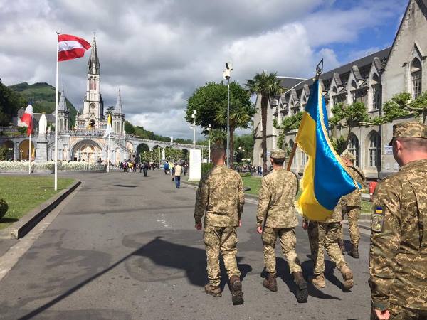 130 українських військовослужбовців і капеланів бере участь в Міжнародному паломництві до Лурду (ФОТО)