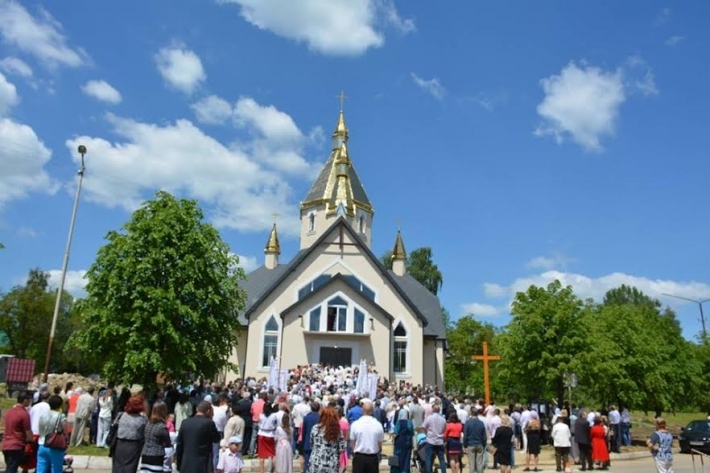 На Прикарпатті освячено новий храм УГКЦ