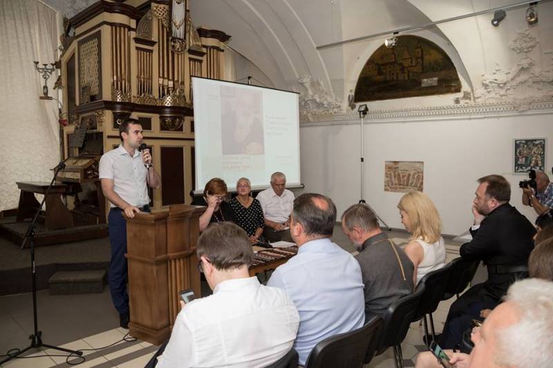 У Львові презентували книгу «Завалівське коріння Блженнішого Любомира Гузара»