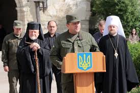 Міністр внутрішніх справ заборонив брати священиків УПЦ МП капеланами