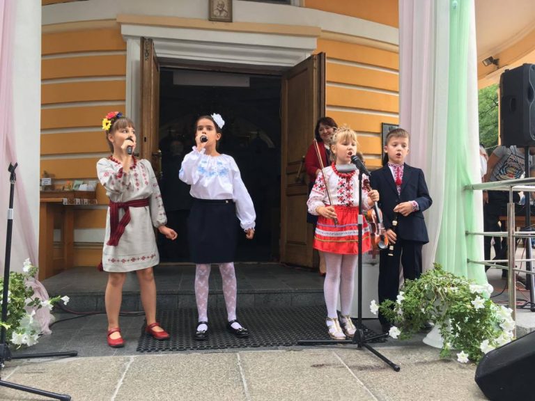 Урочистості на Аскольдовій могилі до Дня знань