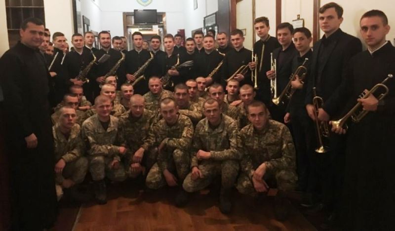 Оркестр ЛДСС дарував свою творчість військовослужбовцям НГУ