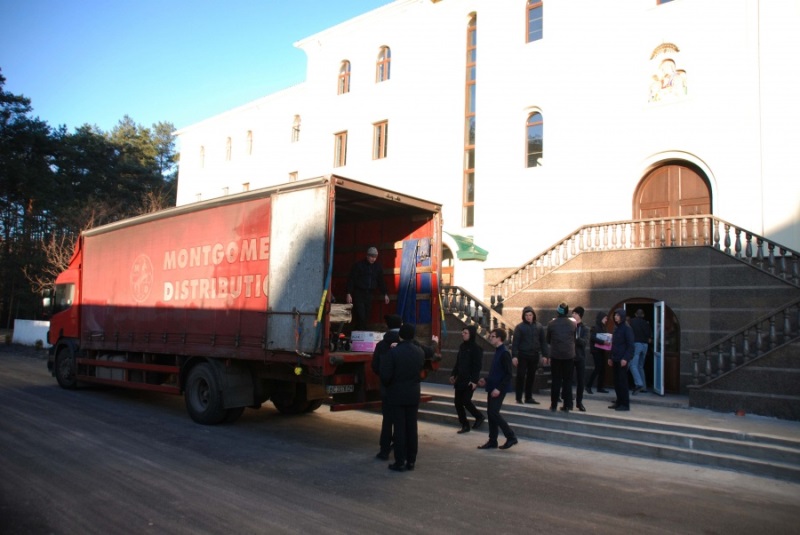 Два єпископи УГКЦ пожертвували для Київської семінарії 300 ящиків книг