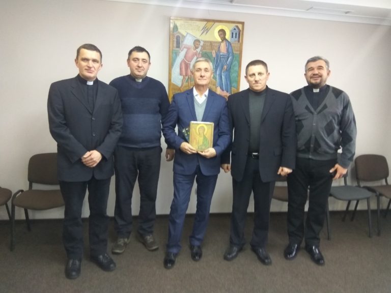 У Львові представники Церкви говорили про спорт, разом молилися і грали футбол У Львові представники Церкви говорили про спорт, разом молилися і грали футбол