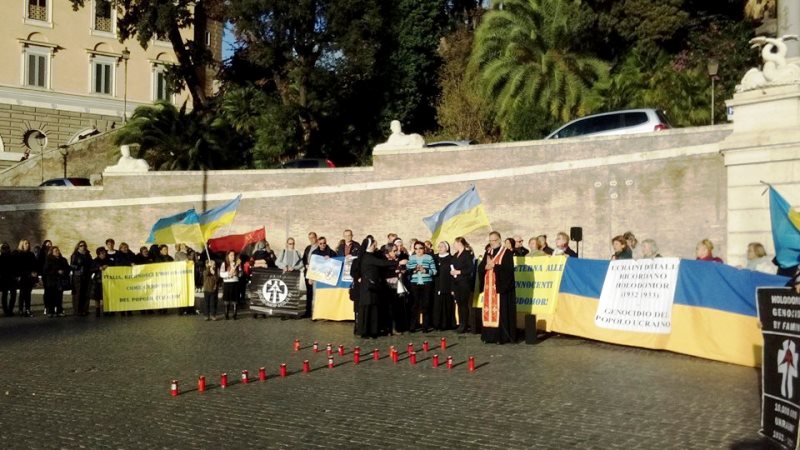 Українська громада у Римі вшанувала пам’ять жертв Голодомору (ВІДЕО)