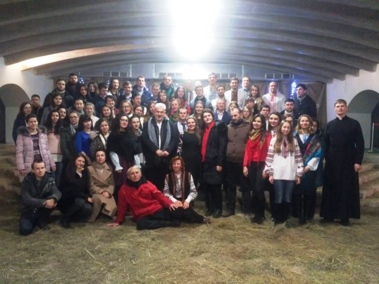 У Києві студенти традиційно урочисто зустріли свято Богоявлення.