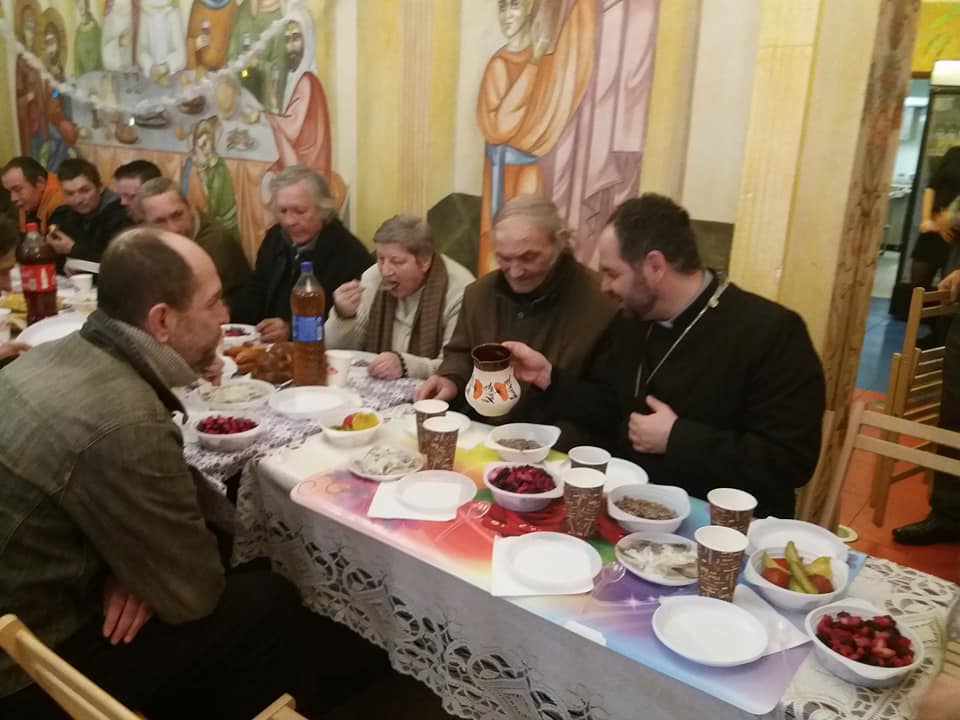 Свята вечеря для самотніх та безпритульних відбулася у БФ «Карітас СДЄ УГКЦ»