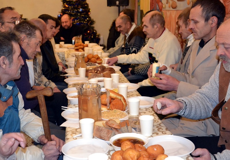Різдвяні обіди для бідних та бездомних пройдуть у Києві